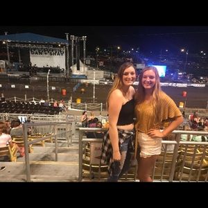 Meet your Posher, Carene